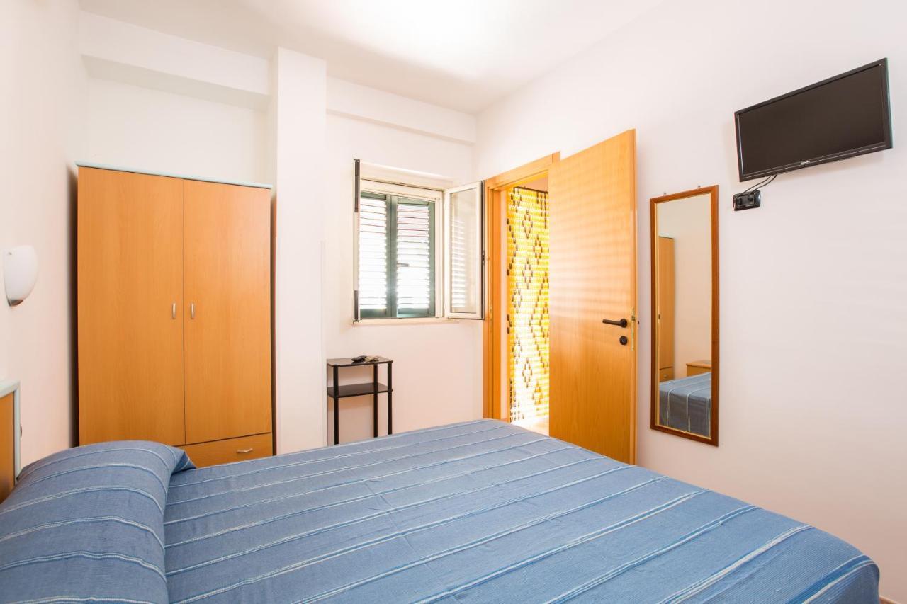 One Love Apartments Lupetto Exterior foto