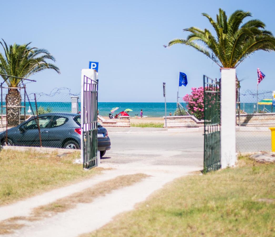 One Love Apartments Lupetto Exterior foto